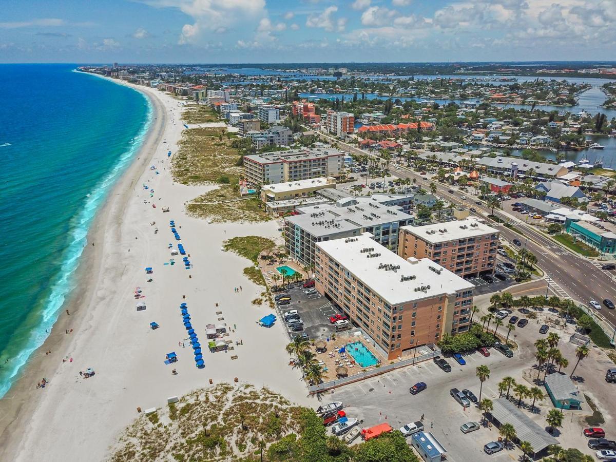 401 Beach Place Condos St. Pete Beach Exterior foto